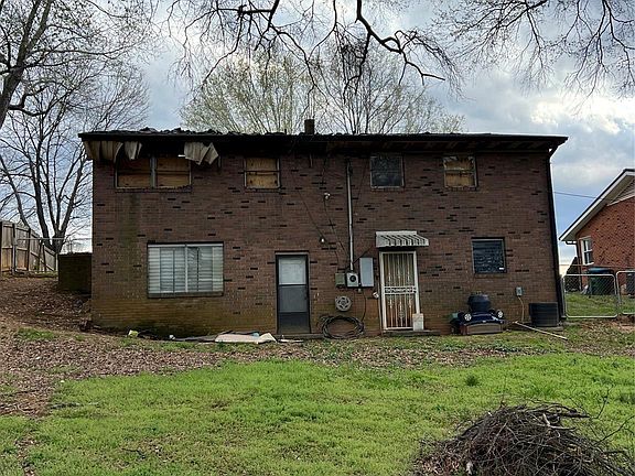 2nd image of 513 E Ohio Ave