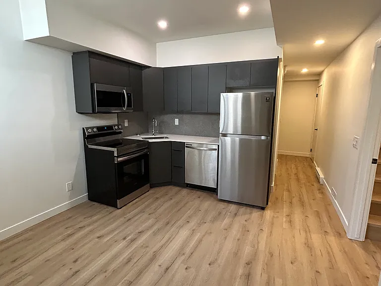 2202 49th Ave SW — Photo 5