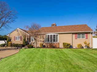 127 Fairfax Rd, Massapequa, NY 11758