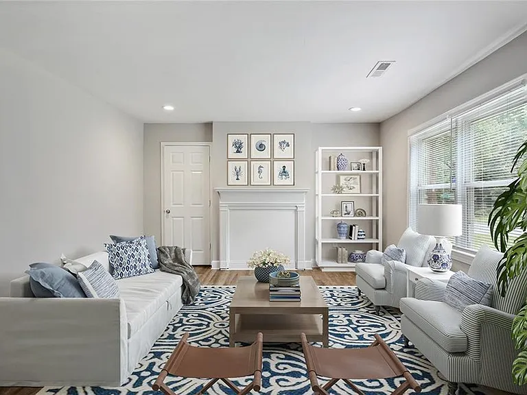 1641 Sandtown Rd SW — Photo 2
