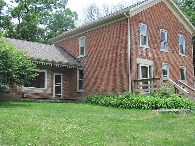 409 N Church St photo 1