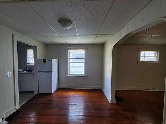 3rd image of 1410 W 32nd St #1410