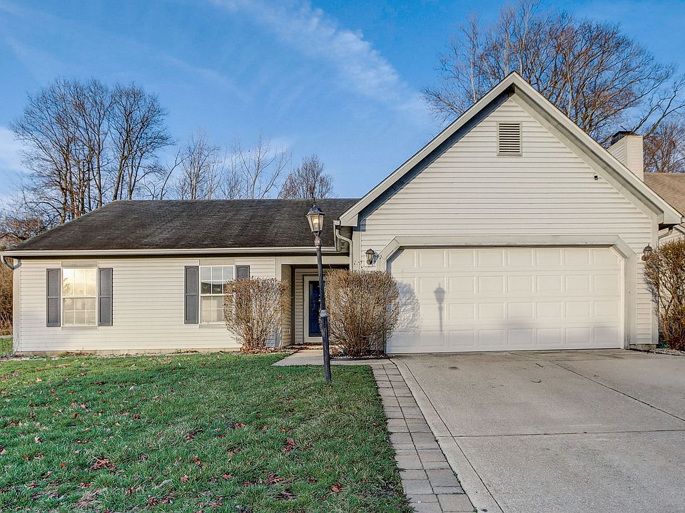 1st image of 736 Acorn Woods Dr