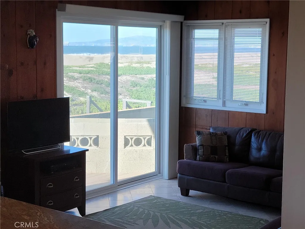 2 bed, 900 sqft, $5,500 — Photo 4