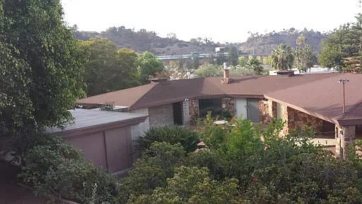 4 bed, 2200 sqft, $5,000 — Photo 2