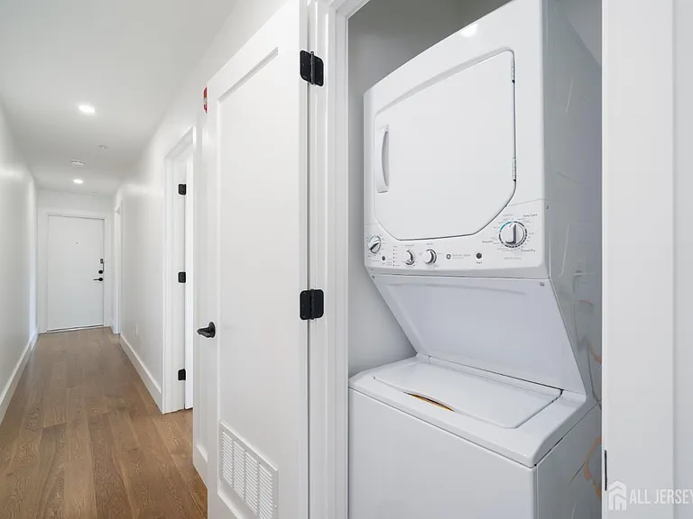 67 Virginia Ave #3 — Photo 14