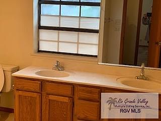2nd image of 1805 Palm Valley Dr E