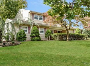 8 Buck Rd, East Brunswick, NJ 08816