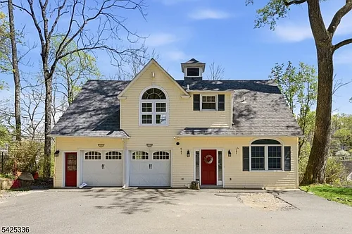 1 Conklin Ave Photo 1