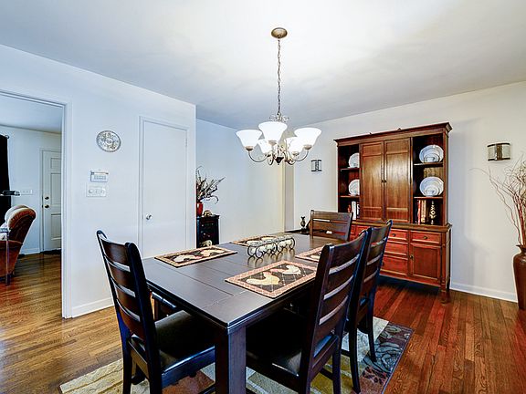 5th image of 1541 Sanden Ferry Dr