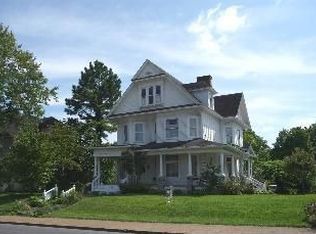709 Roan St N, Johnson City, TN 37604