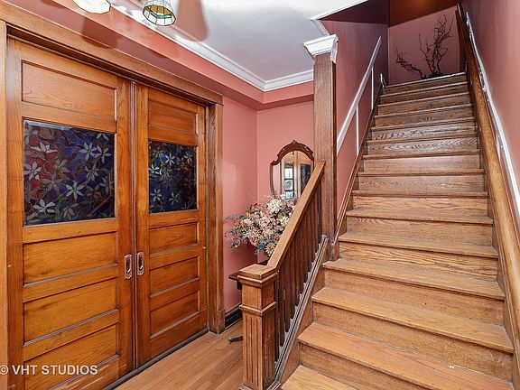 2nd image of 4018 N Hamlin Ave #3