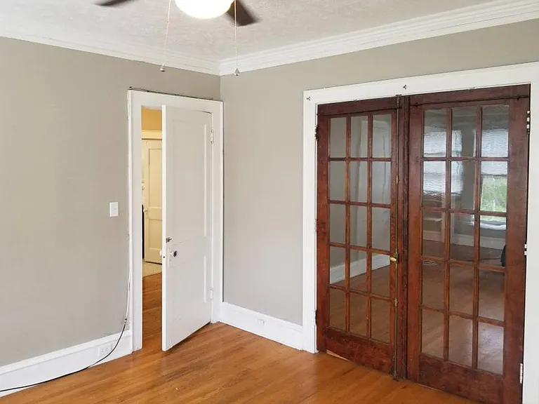 3860 Harney St — Photo 16