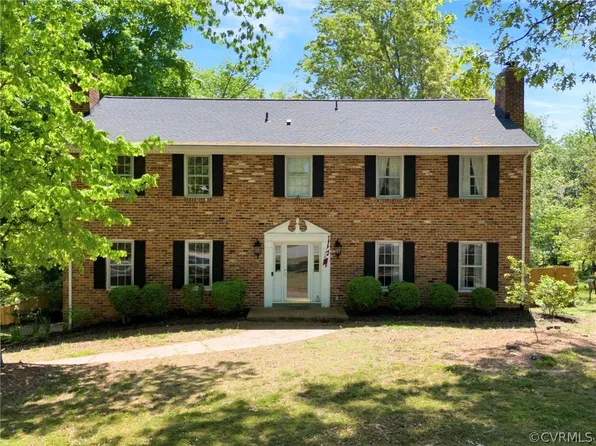 3933 Cresthill Rd, Chester, VA 23831