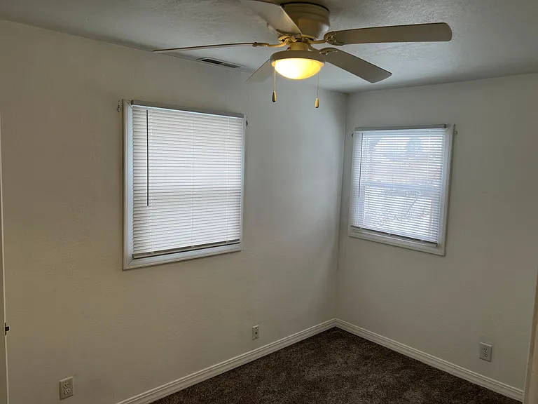 1315 N Wabash Ave — Photo 6