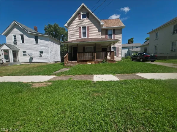 1203 Woodland St NE, Warren, OH 44483
