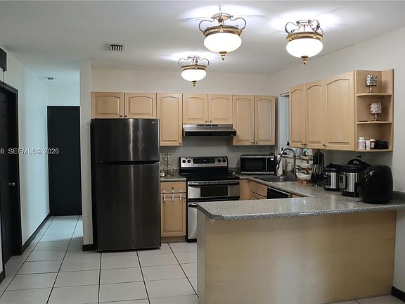 5th image of 16401 SW 293rd St