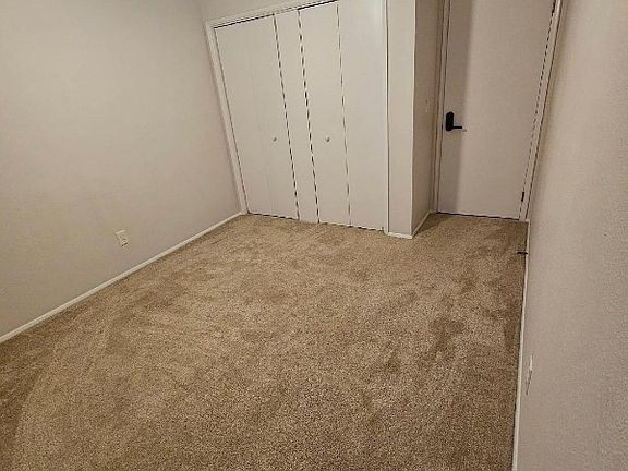 4th image of 12370 SW 121st Ave
