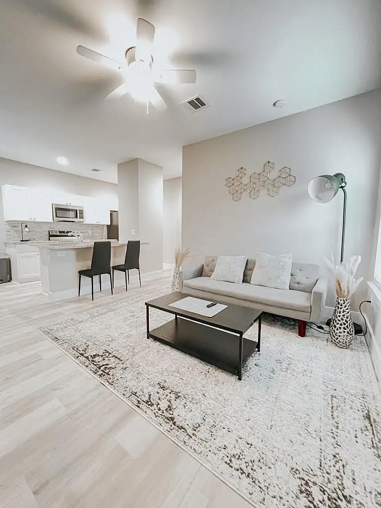 3 bed, 2.0 bath, $1,575 — Photo 1