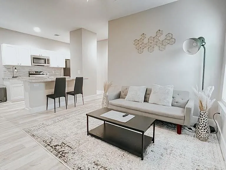 1026 Clinton Park St #B — Photo 1