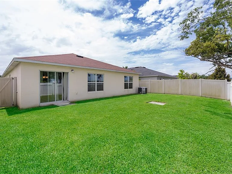 2405 Bulrush Dr — Photo 15