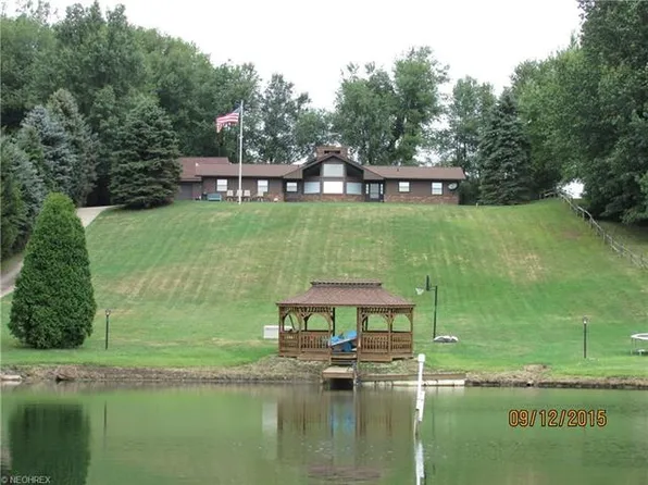 1971 Meadowlark Dr, Mogadore, OH 44260