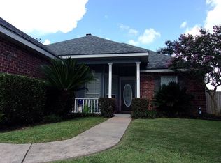 604 Pear Tree Cir, Broussard, LA 70518