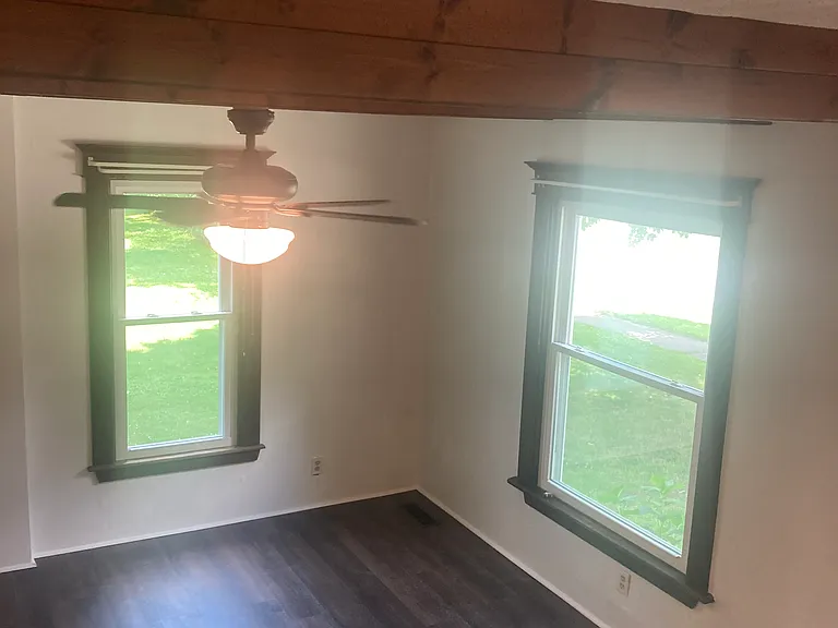 9816 Bateman Ave — Photo 13