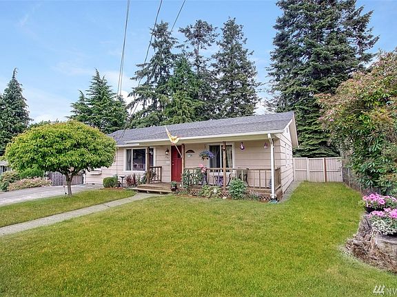 3rd image of 2919 39th Ave NE