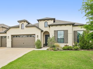449 Country Meadows Blvd, Waxahachie, TX 75165