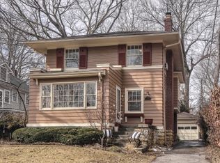5577 Crestwood Dr, Kansas City, MO 64110