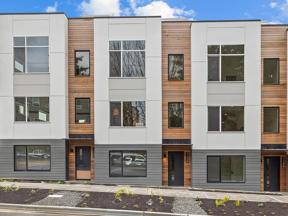 11238 Corliss Ave N #11238