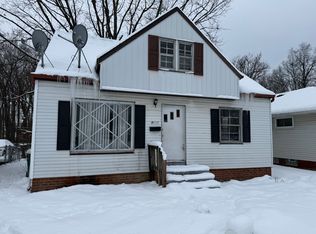 5048 Tatra St, Maple Heights, OH