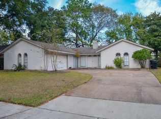 5818 Green Falls Dr, Houston, TX 77088
