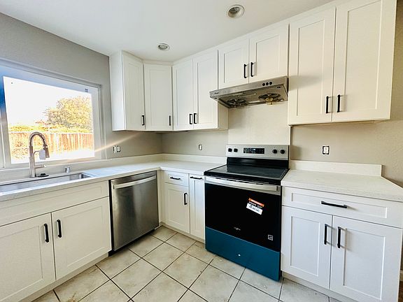 5th image of 1068 Wilsham Dr