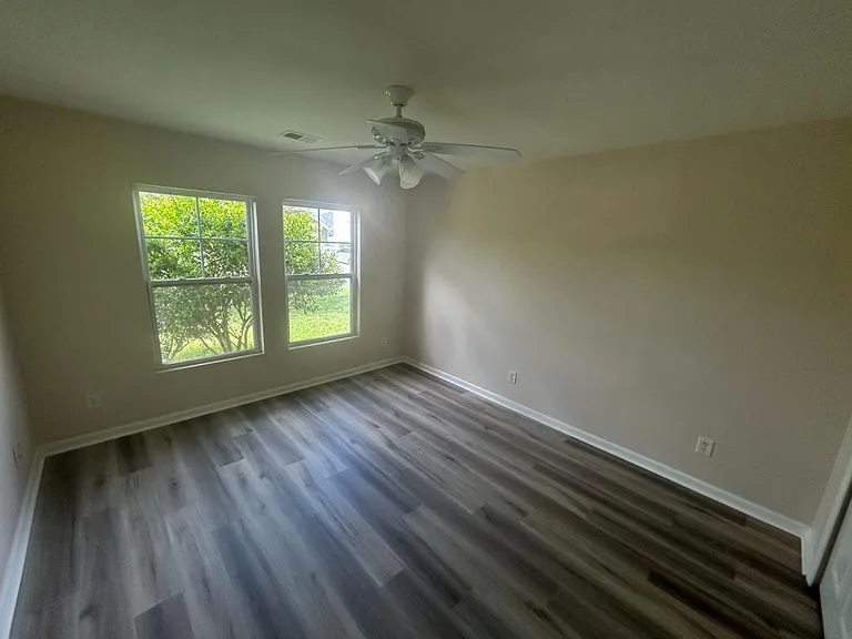 447 Palm Frond Dr — Photo 16