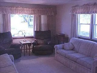 1903 Winton Ave photo 1
