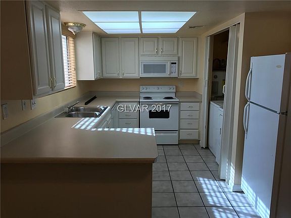 2nd image of 4699 Monterey Cir Unit 1