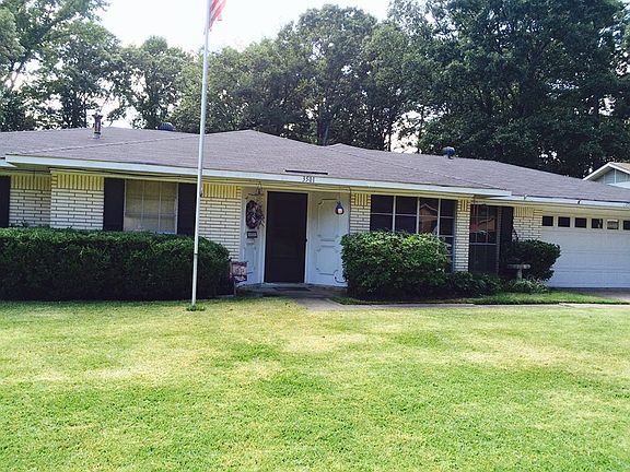 4th image of 3501 Shadow Wood Dr
