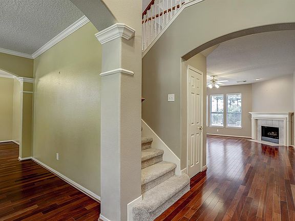 3rd image of 6922 Wild Violet Dr