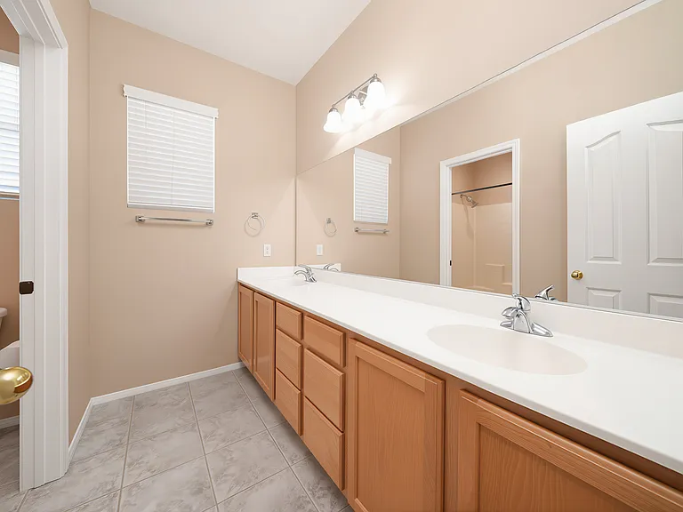 45277 Chateau Ct — Photo 33