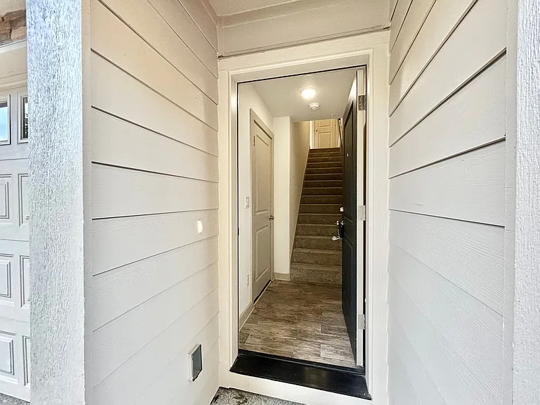 Edy Road Townhomes — Photo 4