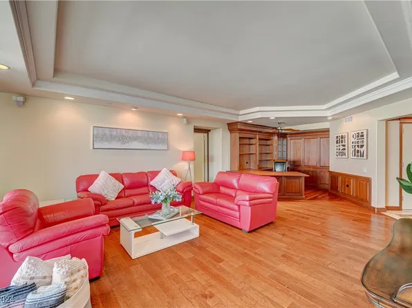 2877 Paradise Rd Unit 2104, Las Vegas, NV 89109