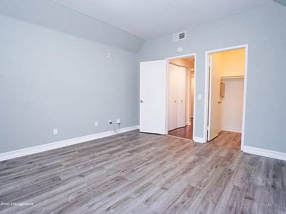 4th image of 2150 Camino De La Reina Unit 110