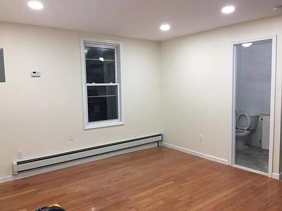 3rd image of 644 Henderson Ave 2f-unit 2F