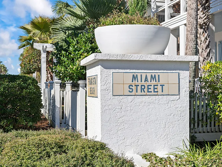 141 Miami St — Photo 42