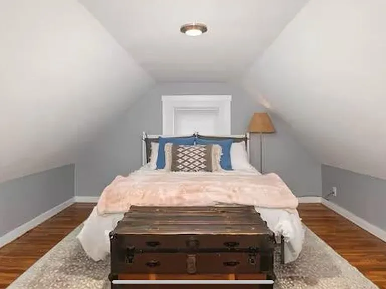 2846 Observatory Ave — Photo 5