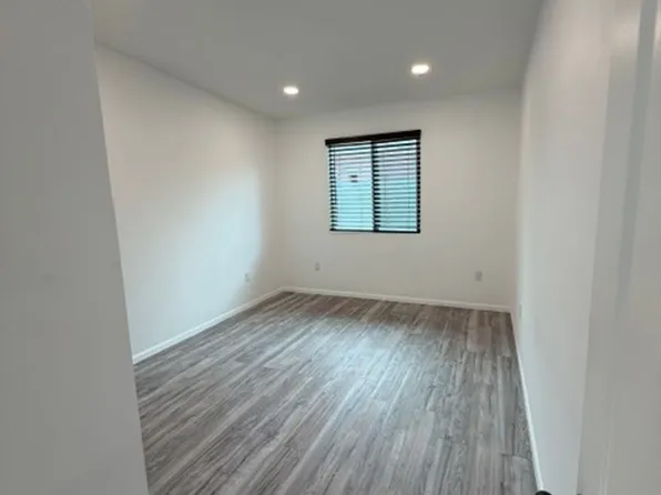2538 W California St, Santa Ana, CA 92704