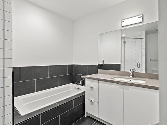 4th image of 1215 S Bedford St APT 202
