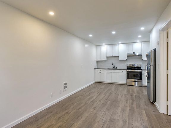 4th image of 1126 Cherry Ave APT 80